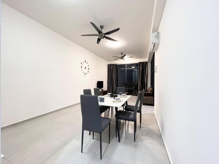 Ferienwohnung Quartz Near To Jonker Walk With Infinity Pool Cozy 3B2B Malacca Exterior foto