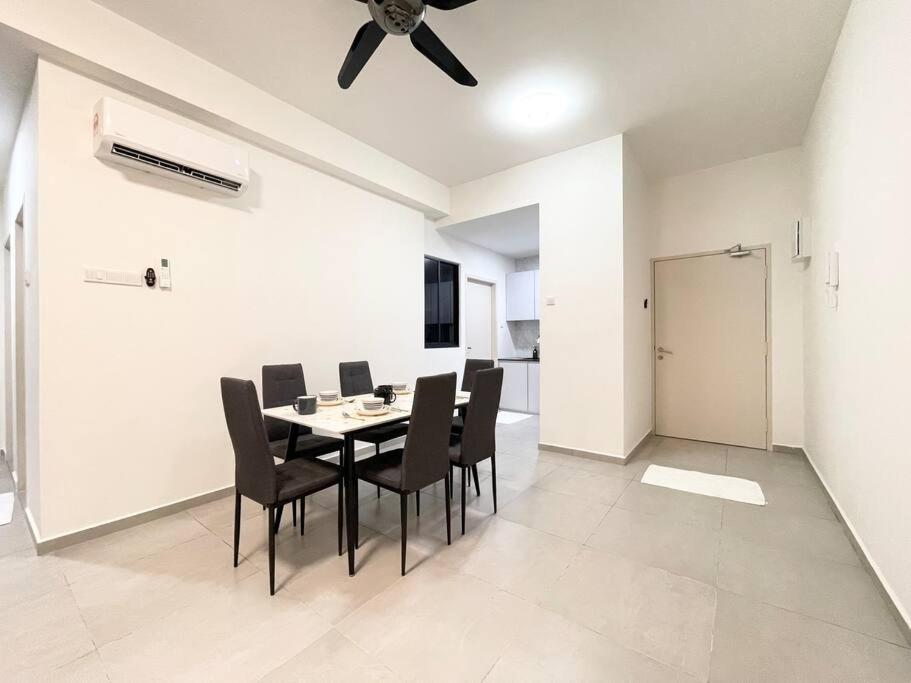 Ferienwohnung Quartz Near To Jonker Walk With Infinity Pool Cozy 3B2B Malacca Exterior foto